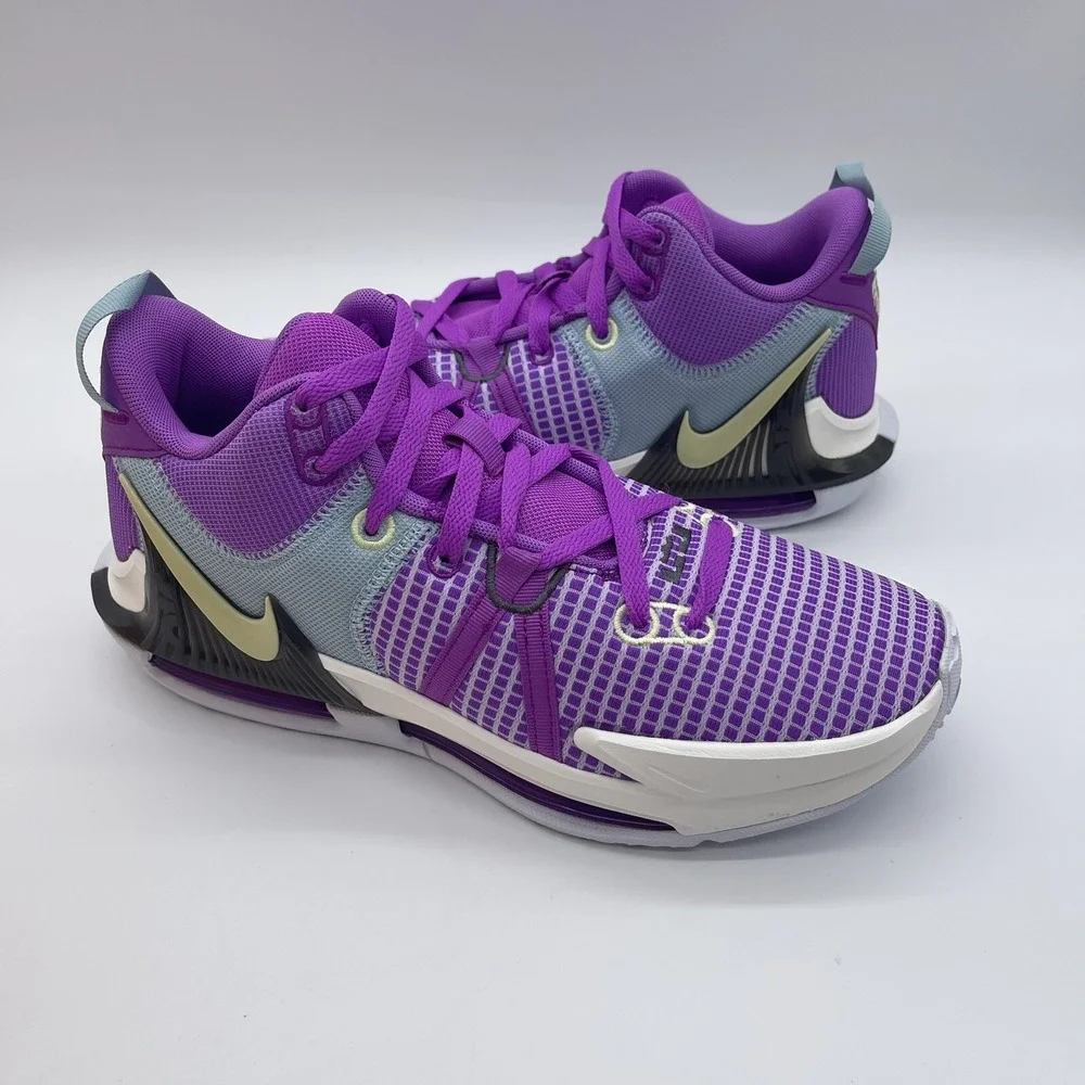 NWB Nike DM1123-500 Lebron Witness VII Men's Size 12 Basketball Shoes Sneakers